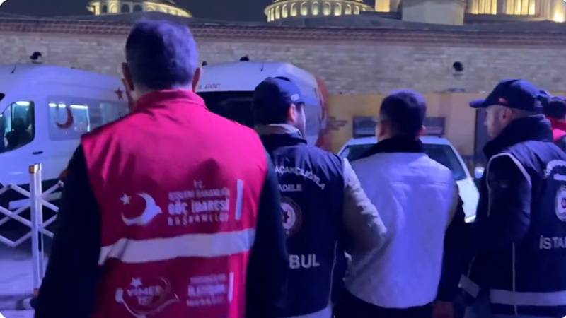 İstanbul Ankara ve İzmirde operasyon 121 düzensiz göçmen yakalandı