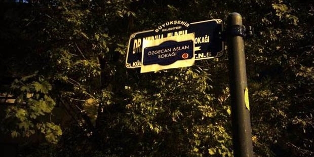 page_ankarali-kadinlar-sokak-isimlerindeki-cinsiyet-ayrimciligina-karsi-eylem-baslatti-belediye-vandallik-dedi_707310263.jpg