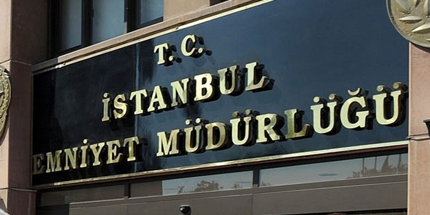 page_istanbul-polisi-alarmda-tesetturlu-ve-biyikli-bir-erkek-sahis-araniyor_721200056.jpg