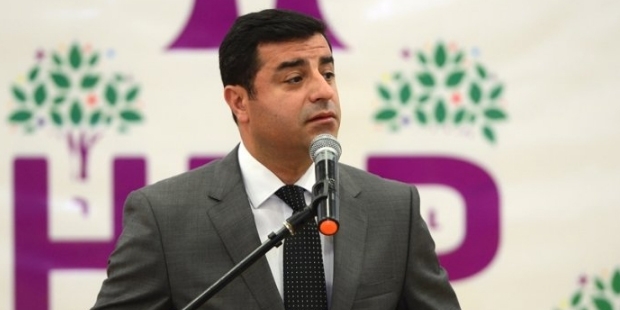 page_demirtas-34ya-bas-egeceksiniz-ya-bas-vereceksiniz34-demek-bir-katliam-politikasi-inceldigi-yerden-kopacak_028472334.jpg