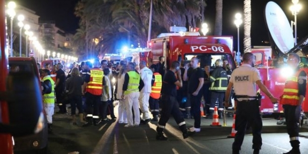 Nice saldırısının görgü tanığı: Kalabalık neredeyse direksiyonu oraya kırıyordu