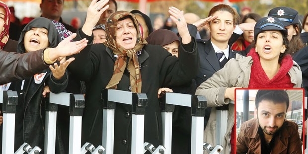 Şehit polisin eşinden AKP'li vekillere: Taziye kabul etmiyoruz, hepiniz maç mı izlediniz de katilleri görmediniz?