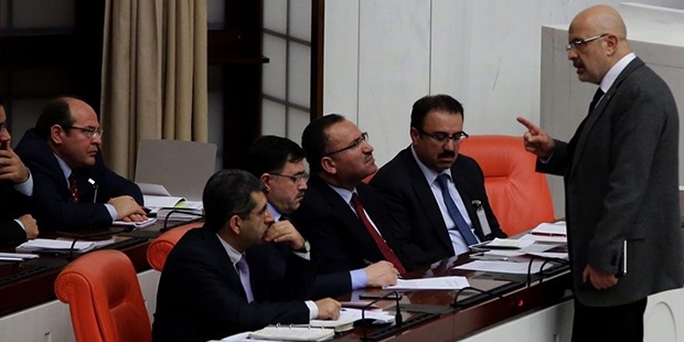 Hakkında müebbet hapis cezası istenen CHP'li Berberoğlu'yla Bozdağ’ın görüşmesi böyle görüntülendi
