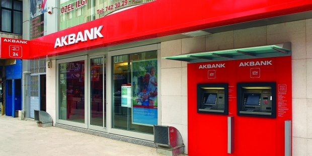 Bakanlar Kurulu, Akbank’ta grev kararını 60 gün erteledi