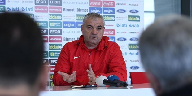 Rıza Çalımbay: Kazanmak için oynadık ama elimize geçen fırsatları değerlendiremedik