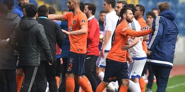Video hakem uygulamasına geçilmezse Başakşehir yeni sezonda maçlara çıkmayacak