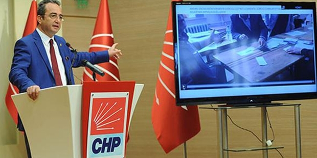 CHP'li Tezcan: Çalınan pusulalara dışarıda tercih mühürleri vuruldu, sandıklara sokuldu!