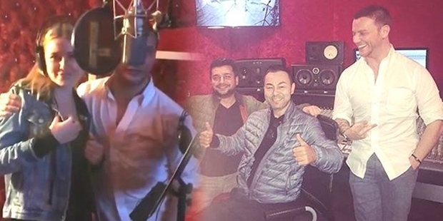 Serdar Ortaç'ın eşi Chloe, Sinan Akçıl'la düet yaptı
