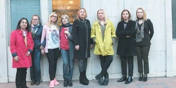 Tutuklu Cumhuriyet yazarlarının eşleri: Geç gelen adalet adalet değildir; acil tahliye istiyoruz