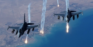 Mısır savaş uçakları Libya'nın doğusundaki hedefleri bombaladı