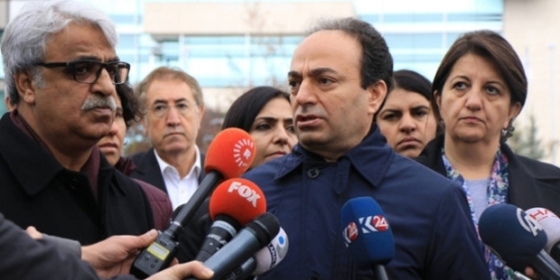 HDP'den AYM'ye referandum başvurusu