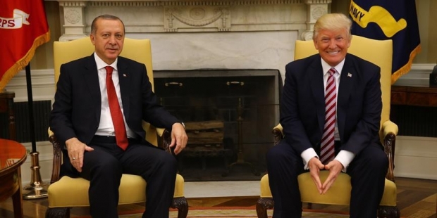Milliyet yazarı: Beyaz Saray'da ikram kültürü yok, su bile vermiyorlar!