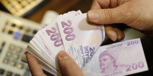 "Buralara CEO diye atanan AKP'lilerin ne kadar maaş aldığını öğrenmek hakkımız"