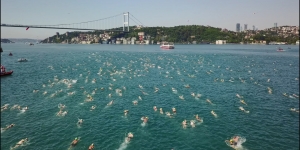 İstanbul Boğazı'nda 2 bini aşkın yüzücü yarıştı; işte kazananlar