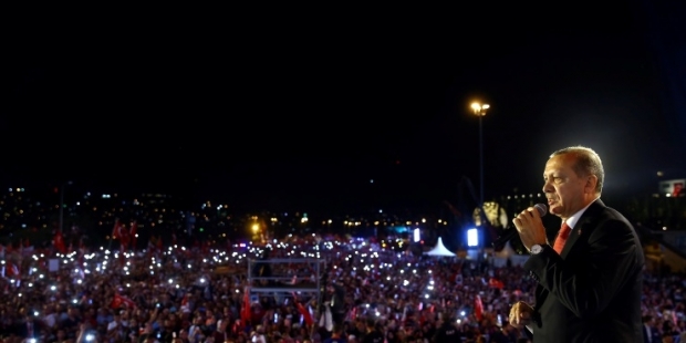 15 Temmuz anmaları dış basında: Bölünme derinleşti