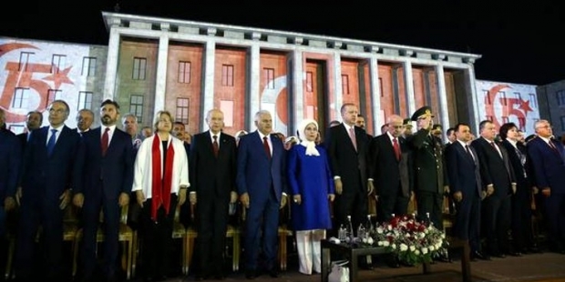 Kılıçdaroğlu ve Bahçeli göz göze gelmedi