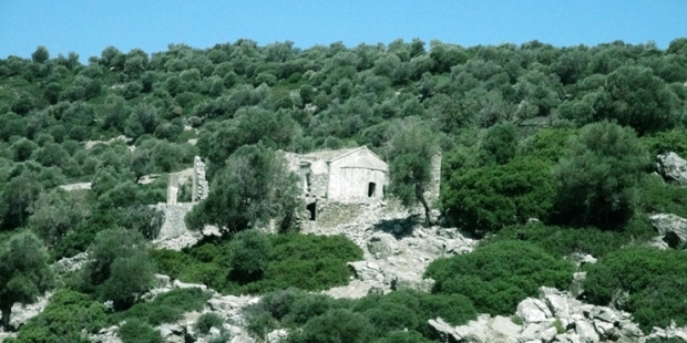 Marmaris’teki 1800 yıllık kilise bakımsızlıktan yıkılmak üzere!
