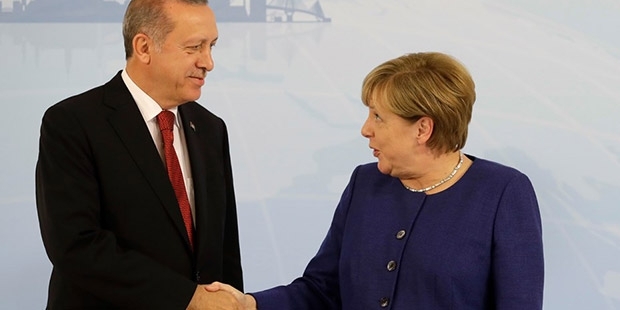 Merkel'den Türkiye'ye: İlticalar siyasi pazarlık konusu yapılırsa reddederiz