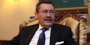 "Gökçek'in yarım kalan işleri var, istifa süreci uzadı"