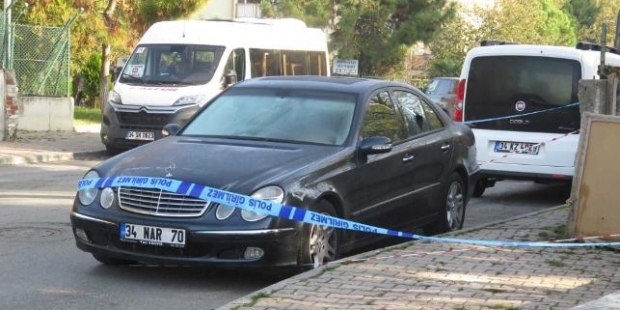 Kadıköy'de bir otomobilde başından vurulmuş halde bulunan kişi eski MHP ilçe yöneticisi çıktı