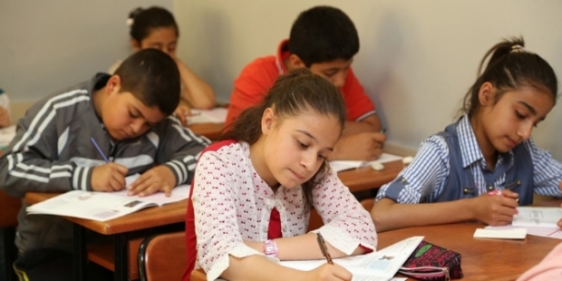 MEB liselere geçişte yeni sistemin detaylarını açıkladı: Özel okullar merkezi sınava öğrenci alacak