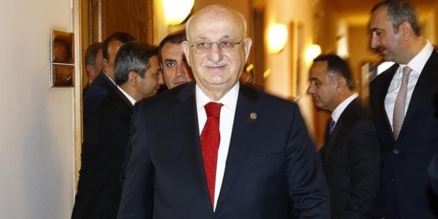 Meclis Başkanlığı'na ikinci kez adaylığını koyan İsmail Kahraman destek turlarında