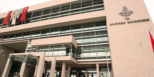 "HSK'nın 13. Ağır Ceza heyetini açığa almaması, 'AYM'nin kararlarına uymayabilirsiniz' anlamına gelir"