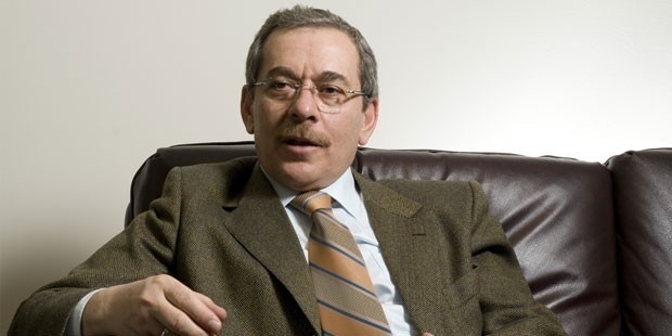 AKP kurucuları arasında yer alan Şener'den AKP Sözcüsü Ünal’a: Sonradan türeme, densiz, terbiyesiz