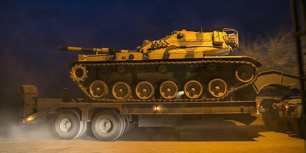 Cumhurbaşkanı Erdoğan'ın 'Afrin' açıklamasının ardından Suriye sınırına tank sevkiyatı
