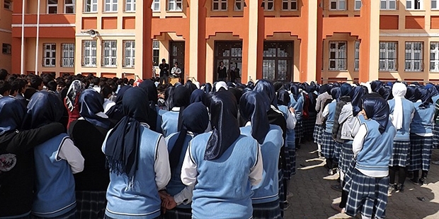 "İmam hatip öğrencilerini kampa aldılar, Afrin harekâtı üzerinden savaş siyaseti yapıyorlar"