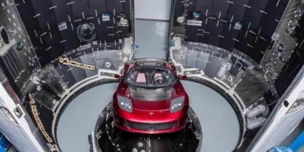 Elon Musk, Tesla'yı uzaya nasıl yolladı?