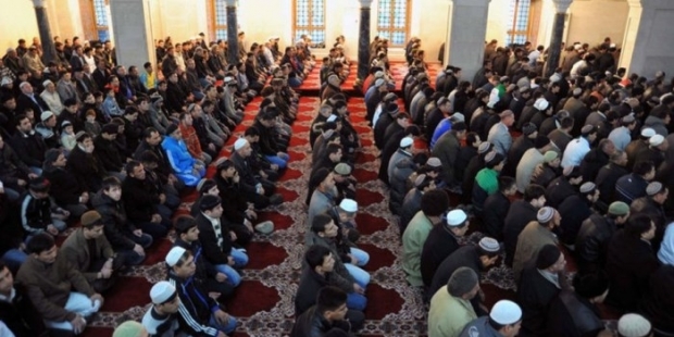 HDP'li Nimetullah Erdoğmuş: Diyanet'in hutbeleri yüzünden cami görevlileriyle cemaatin arası açıldı