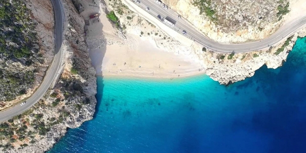 Kaş'ın ünlü plajı Kaputaş'a beton mu dökülüyor?