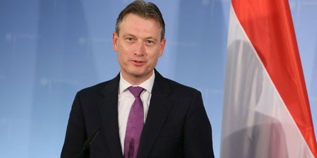 'Putin'le görüştüm' diyen Hollanda Dışişleri Bakanı, yalan söylediğini itiraf ederek istifa etti