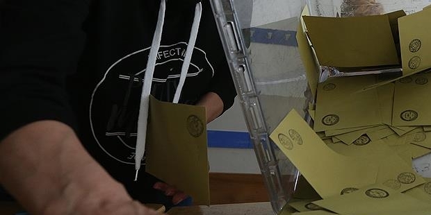 CHP'li Çiçek'ten mühürsüz oy uyarısı: İç savaş tehlikesi yaratır