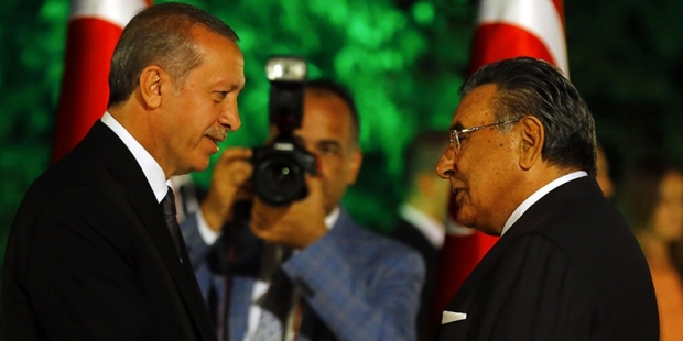 Financial Times: Türk basını baronu, medya kolunu Erdoğan'ın müttefikine satmayı kabul etti