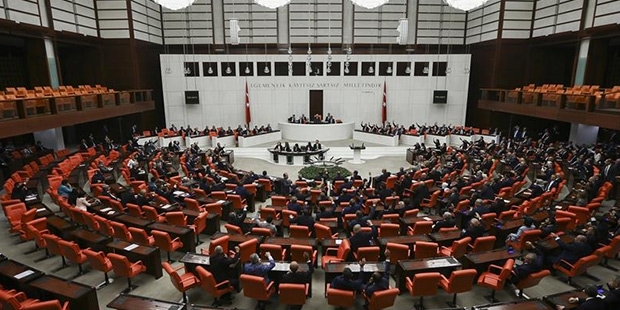 TBMM, ittifak kanun teklifi için 18 saattir mesaide