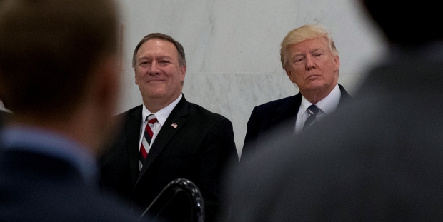 Trump'ın Rex Tillerson'un yerine ABD Dışişleri Bakanlığı'na aday gösterdiği Mike Pompeo kimdir?