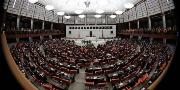 Erken seçim kararına TBMM Genel Kurulu'ndan ilk tepkiler