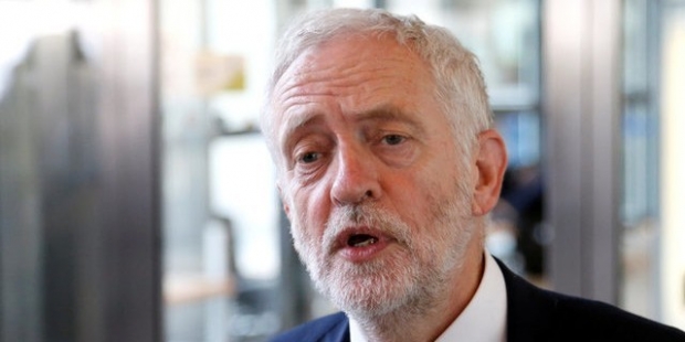 İşçi Partisi lideri Corbyn: May, Trump'ın ardına takılmak yerine parlamentonun onayını almalıydı