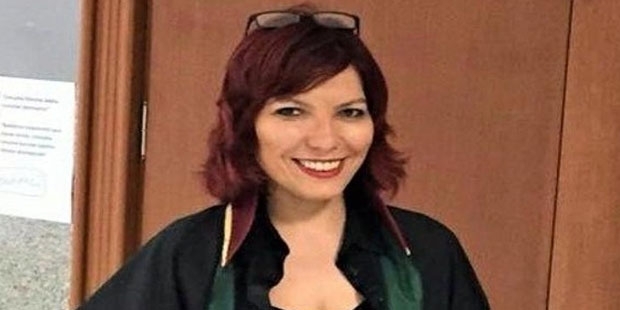 15 Temmuz 2016'da attığı tweetler nedeniyle gözaltına alınan avukat Sibel Deveci tutuklandı