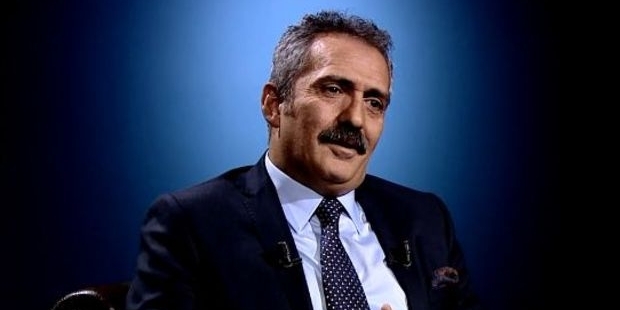 "Türkiye daha özgür" diyen Yavuz Bingöl: Orada yere tüküremezsiniz, burada tükürüyorsunuz