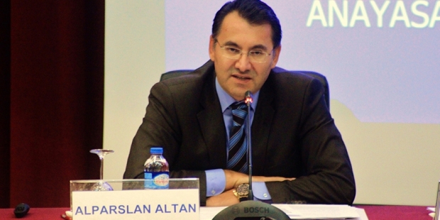 Eski AYM üyesi Altan: Başkan Zühtü Arslan polisleri uyardı ama dinlemediler; gözaltına alındım