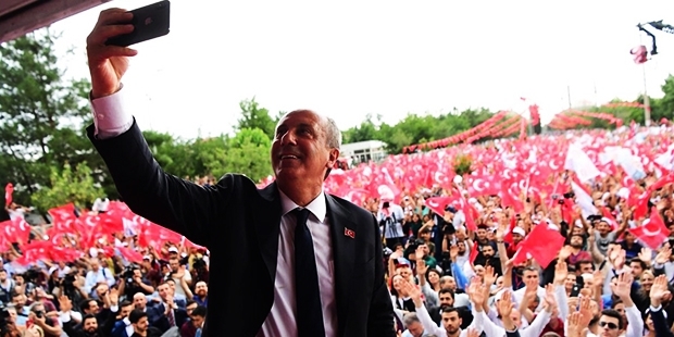 İnce'den Erdoğan'a Türk bayrağı cevabı: Sadece prompter'ı değil gözü de bozuk!