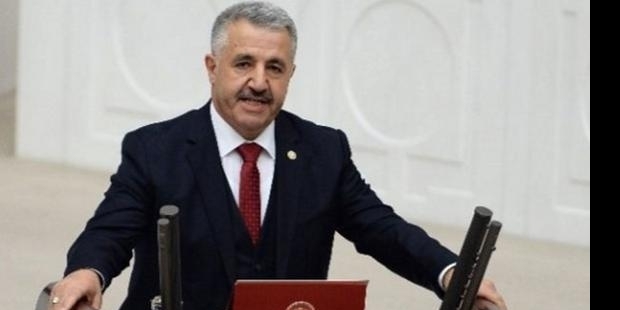 Ulaştırma Bakanı duyurdu; İran ile Türkiye arasında 3 yıl önce ara verilen Tebriz-Van tren yolcu taşımacılığı tekrar başlıyor