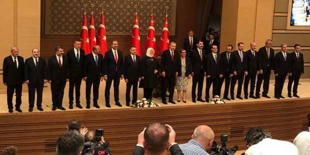 "Yeni kabinede 'FETÖ' iddiasından şaibeli işlere dek tartışmalı isimler var"