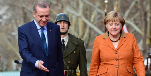 Erdoğan, Almanya Başbakanı Merkel ile görüştü