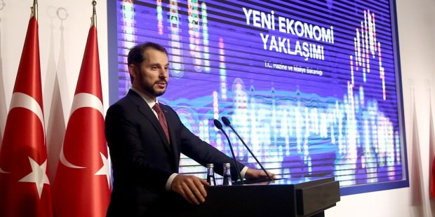 Ahmet Hakan'dan Berat Albayrak'ın sunumuna: Danışmanı olsam...