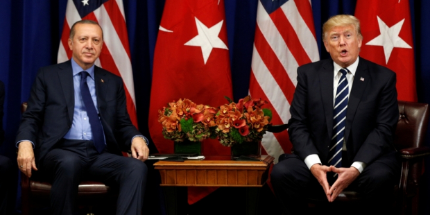 Stratejist Timothy Ash: Trump, Erdoğan'ın altındaki Türk halısını çekti, yine