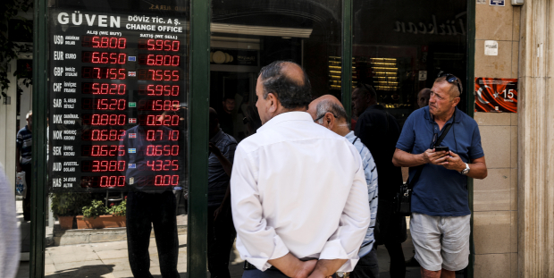 TL eriyor: Dolar 6, Euro 7 lirayı gördü